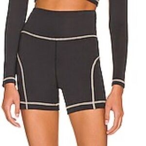 Tan + Lines Revolve Del Mar Contrast Stitching Bike Shorts L Black